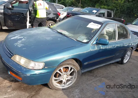 1994 Honda Accord Lx/Ex из США, поврежденный, VIN 1HGCD5631RA068896